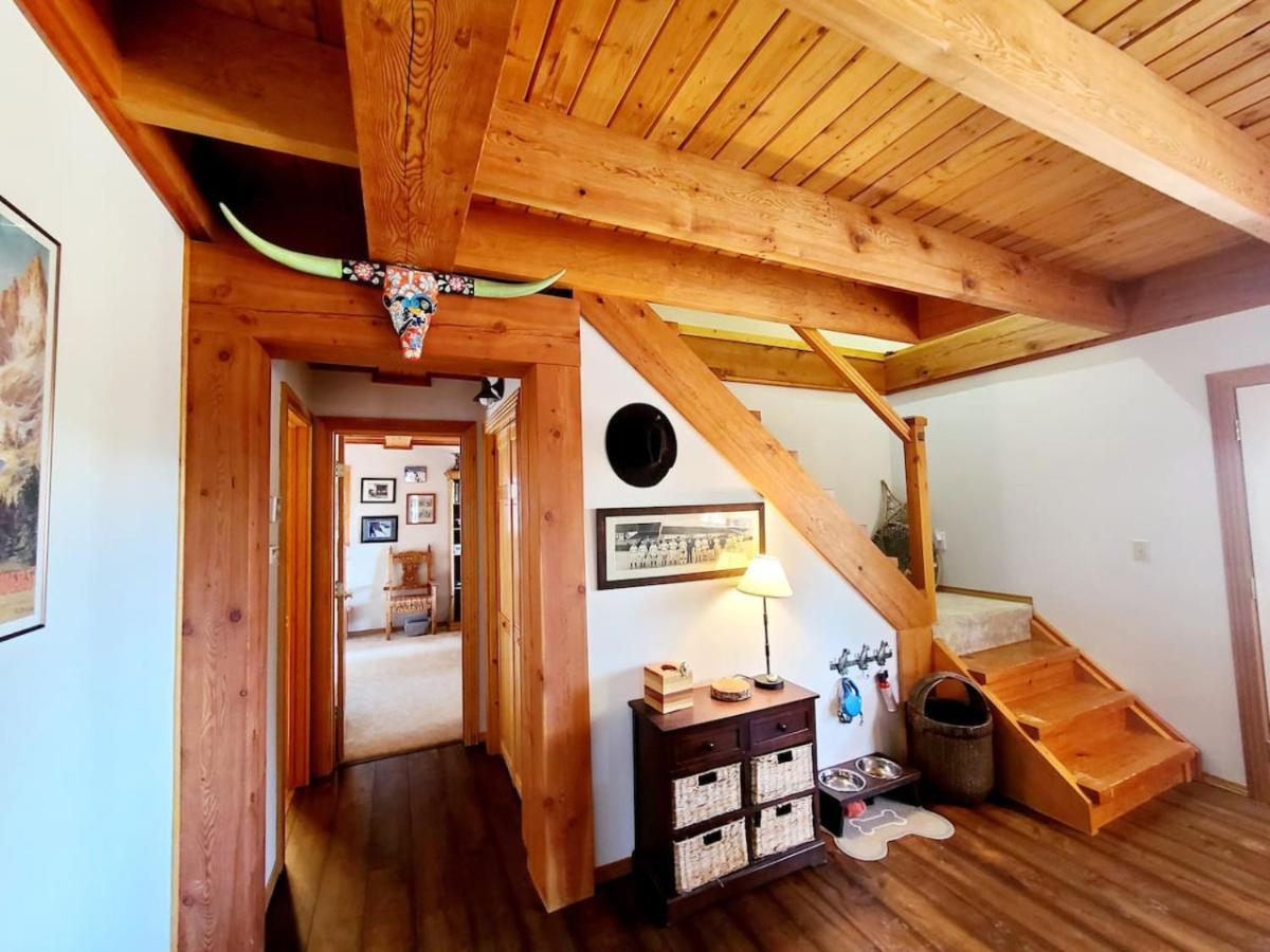 Blacktail Cabin Hideaway With Hot Tub Lakeside Esterno foto