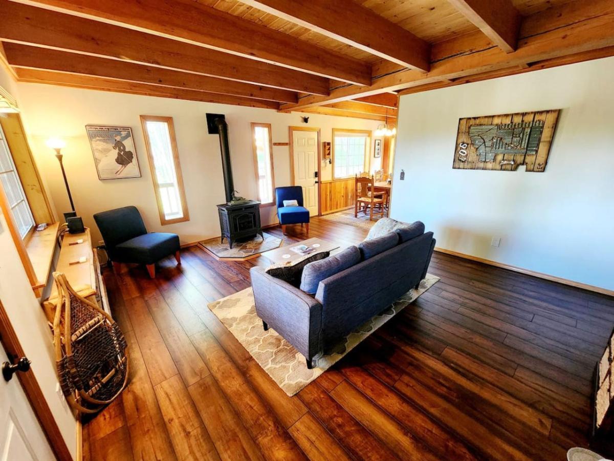 Blacktail Cabin Hideaway With Hot Tub Lakeside Esterno foto