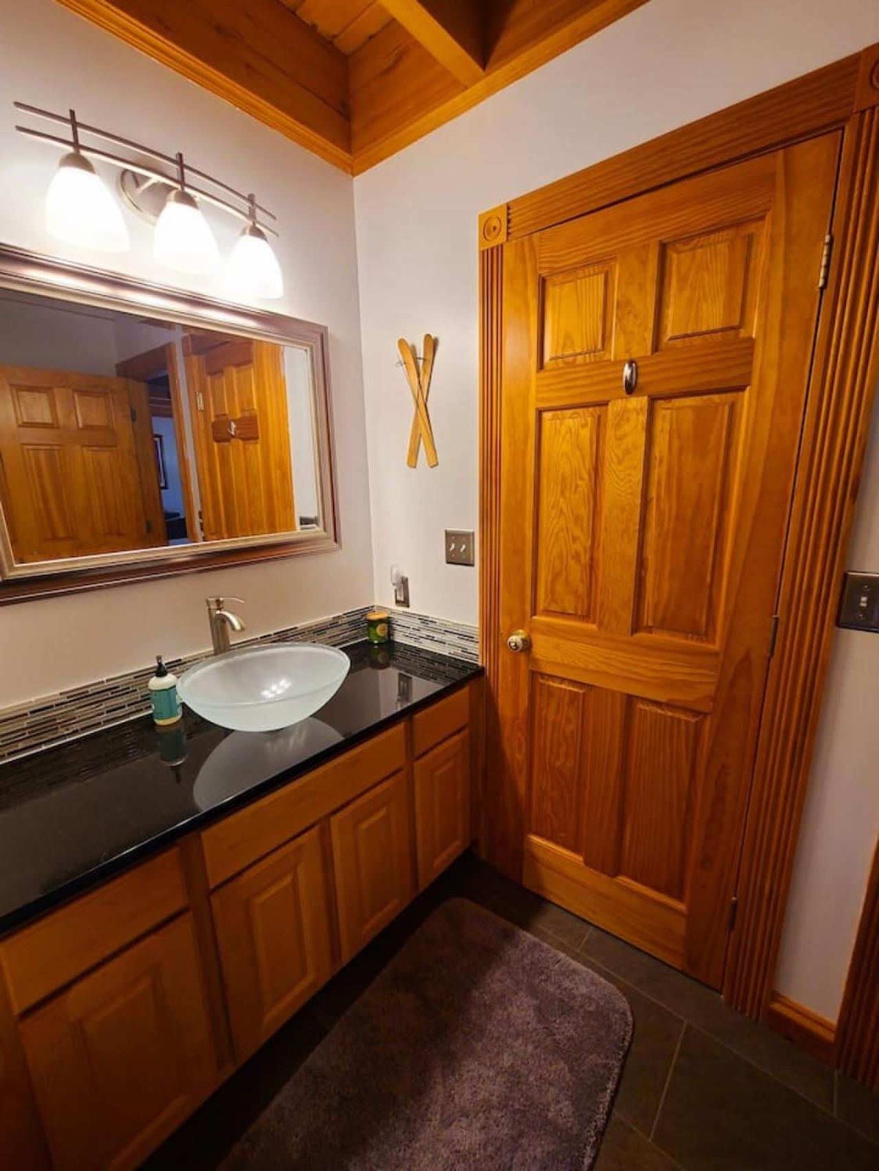 Blacktail Cabin Hideaway With Hot Tub Lakeside Esterno foto