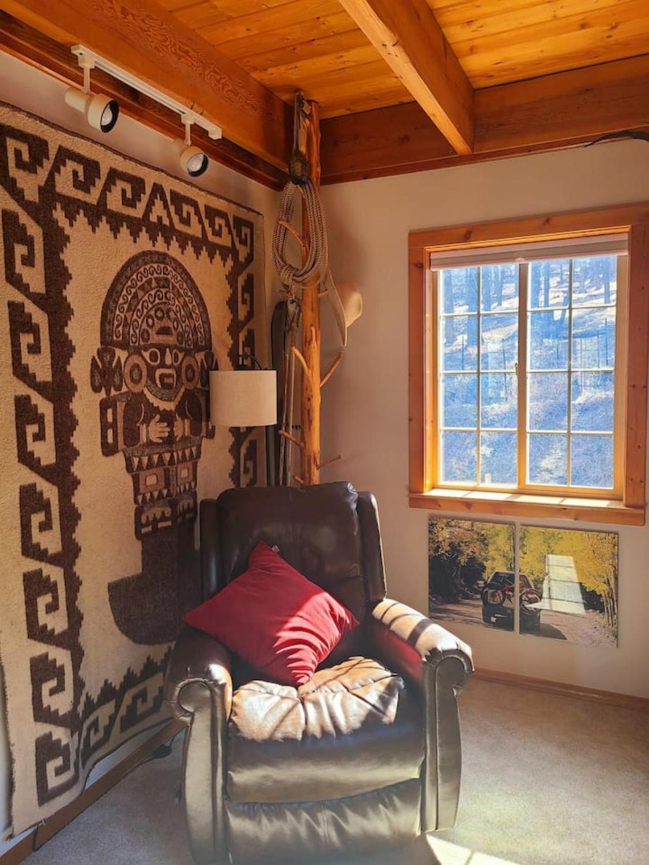 Blacktail Cabin Hideaway With Hot Tub Lakeside Esterno foto