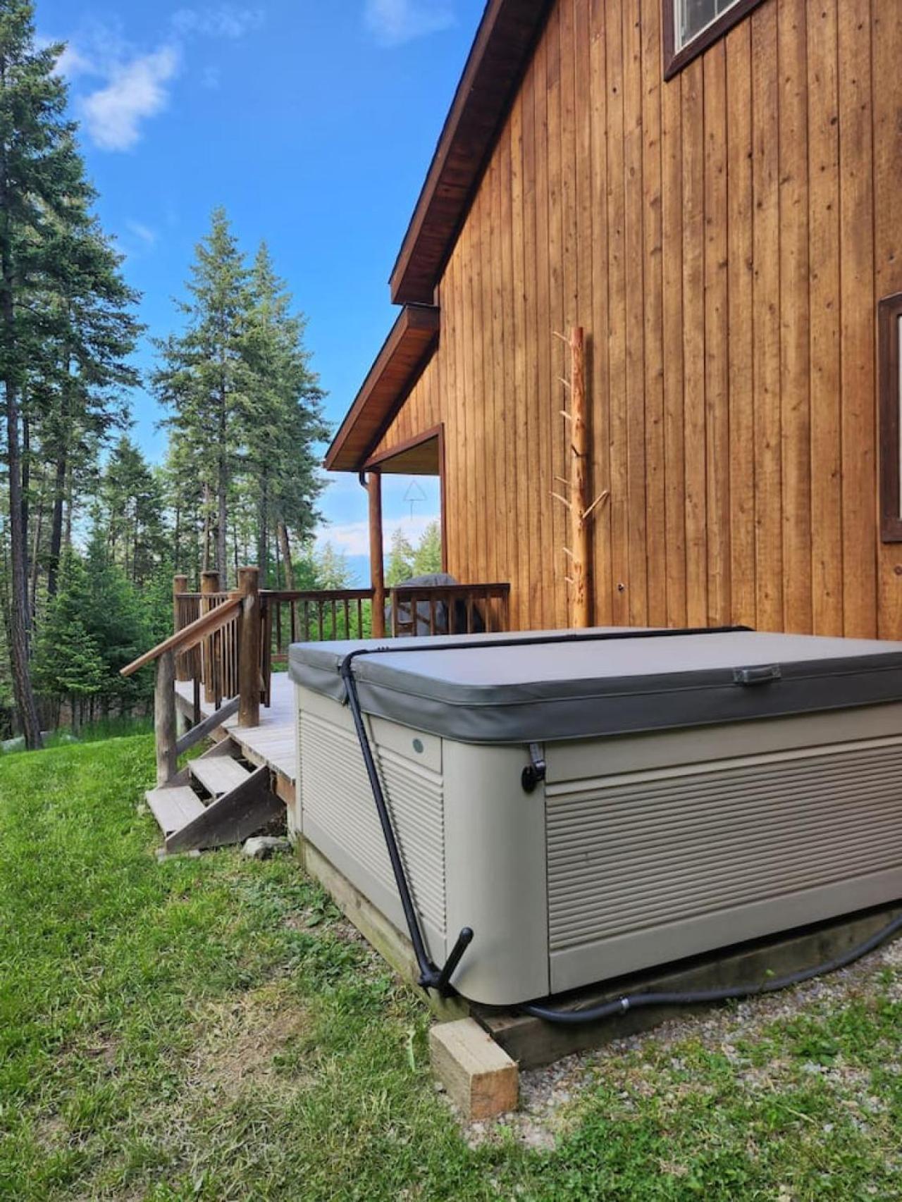 Blacktail Cabin Hideaway With Hot Tub Lakeside Esterno foto